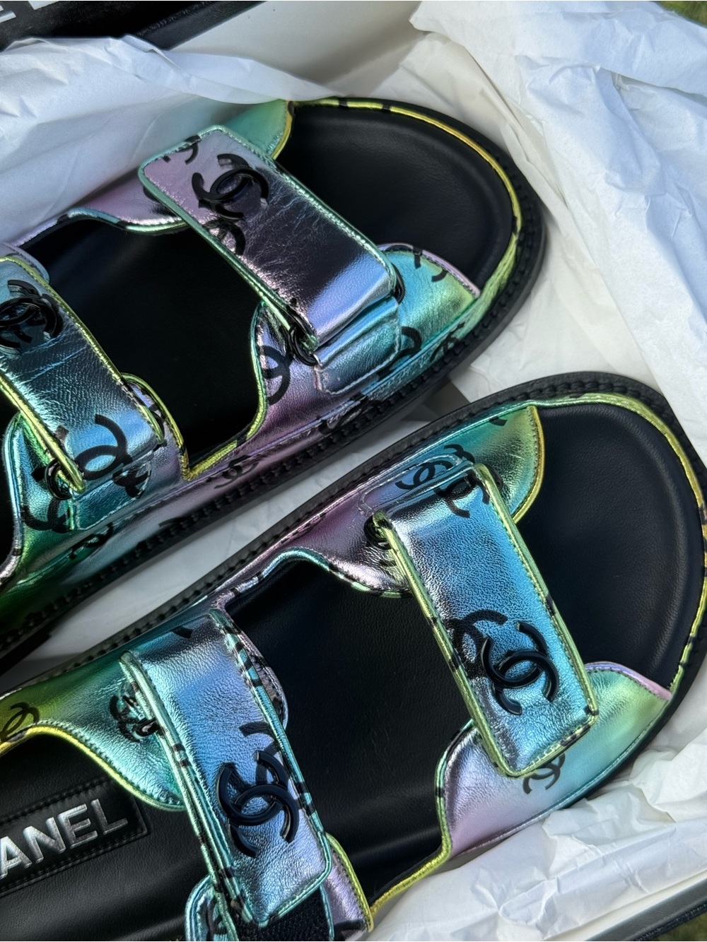 Chanel "Dad Sandals" from the Resort 2023 collection - Picture 3 of 5